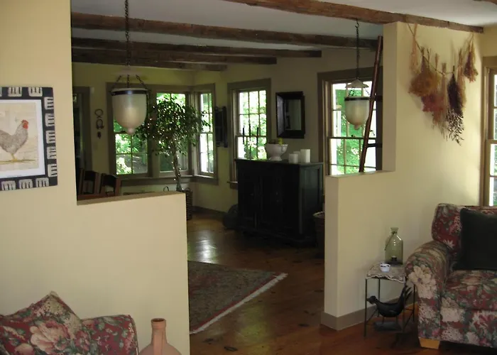 B&B On Seven Acres With Private Bed & Bath